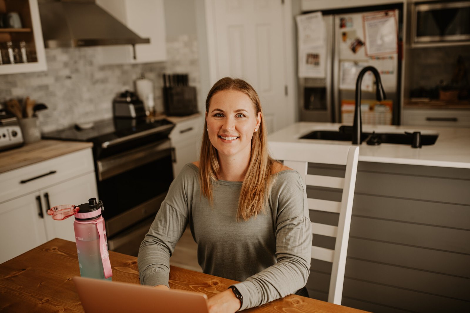 Carly - Virtual Assistant for Social Media Content and Business Support